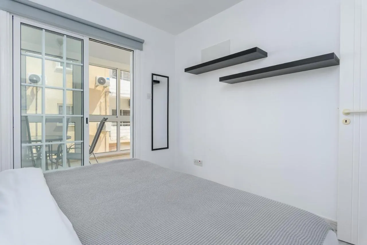 White 1-Bedroom Apartment By Mackenzie Beach Larnaca